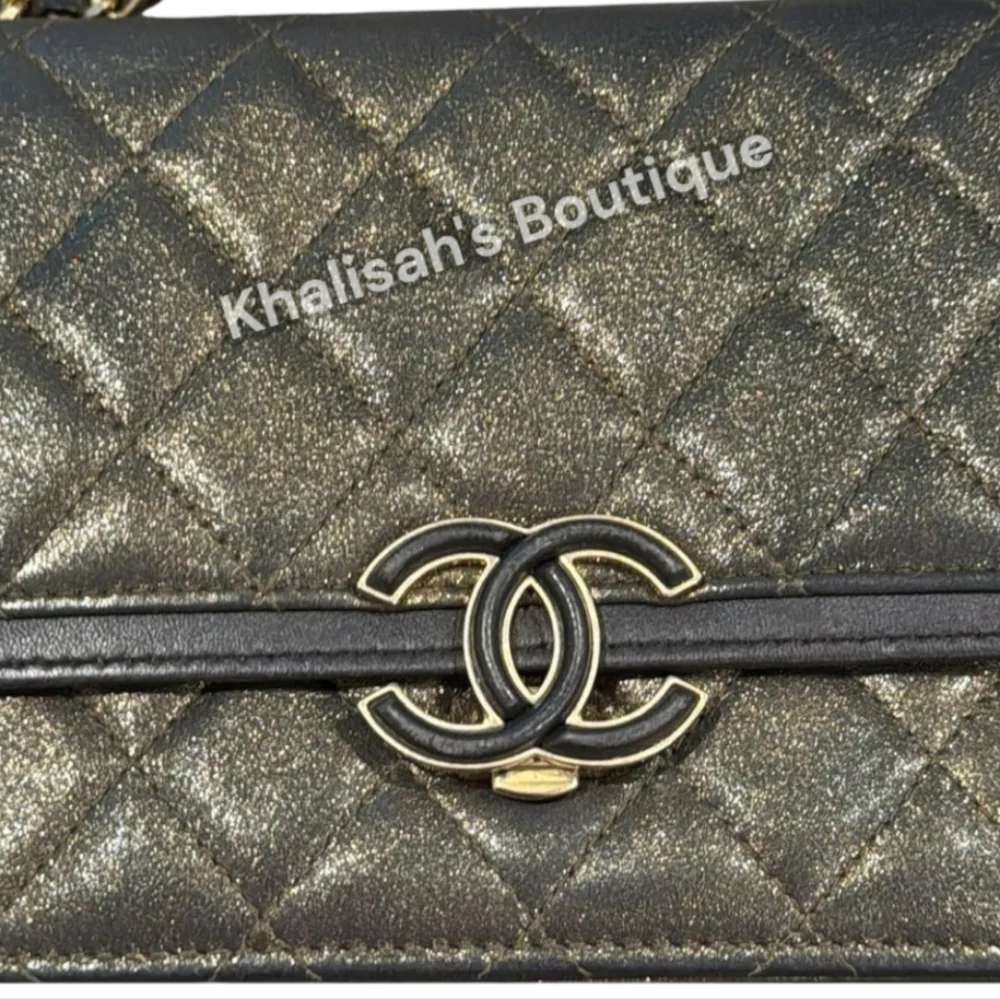 Rare CHANEL Metallic Quilted Clutch Gold Leather WOC Mini Crossbody Bag Like New - Picture 7 of 16